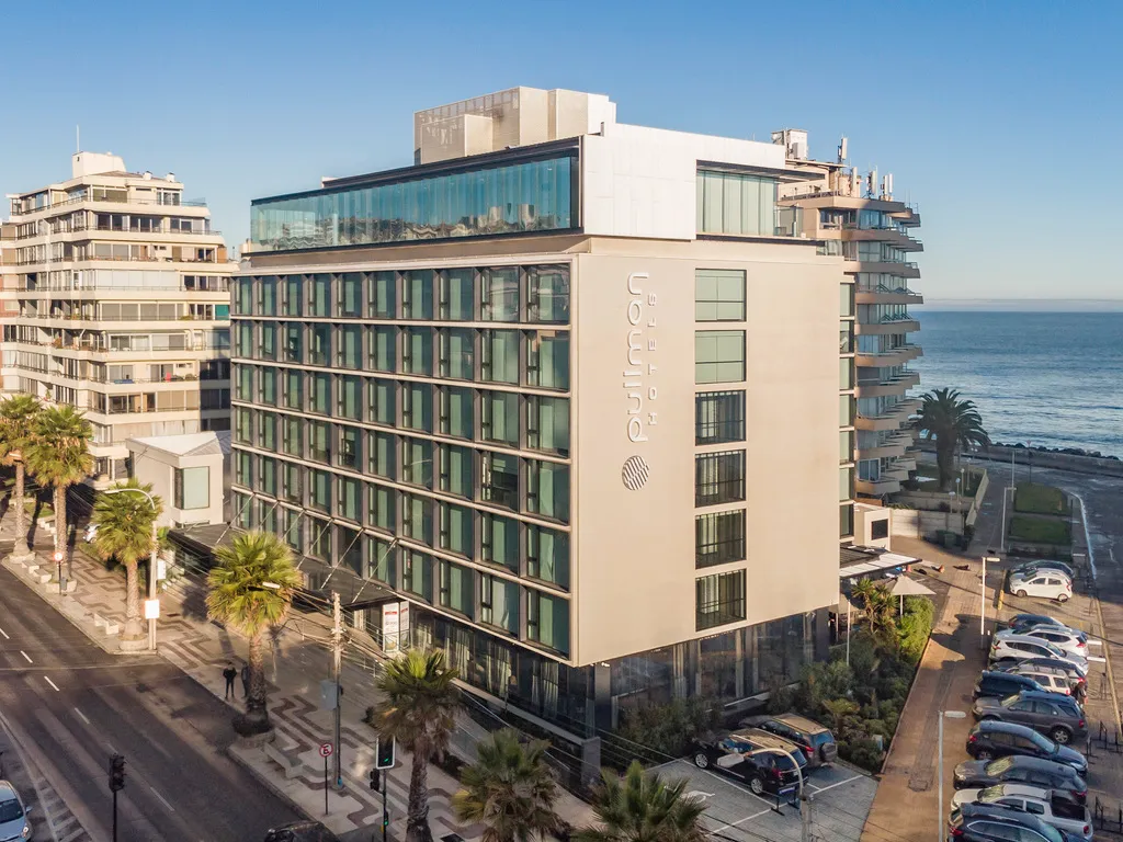 HOTEL PULLMAN